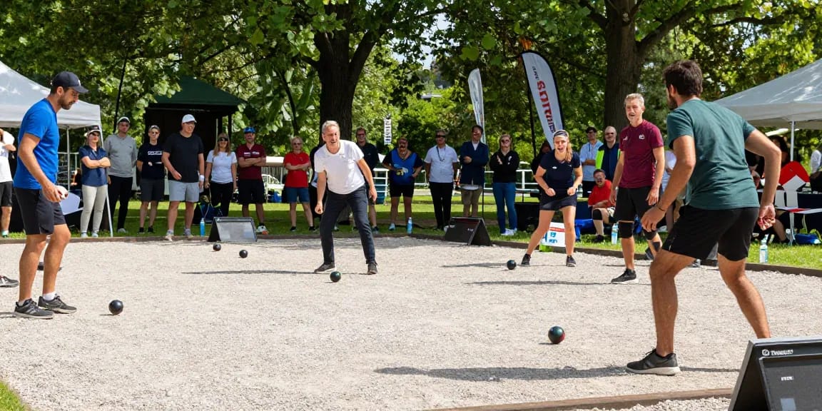 Engaging petanque game at fopikotabalikpap.org outdoor tournament highlighting players and lively competition.